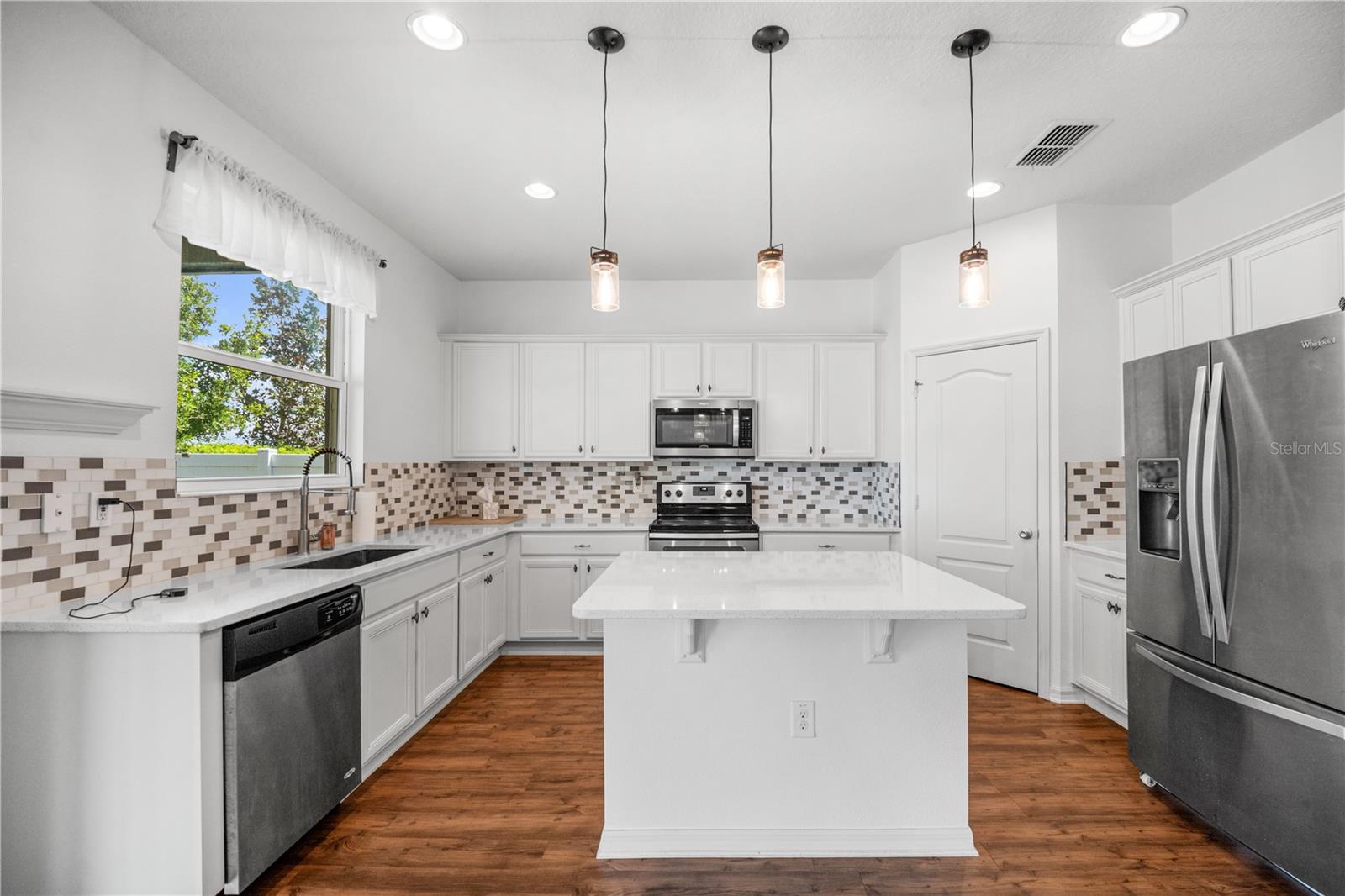 Image 6 of 28 For 2813 Shelburne Way