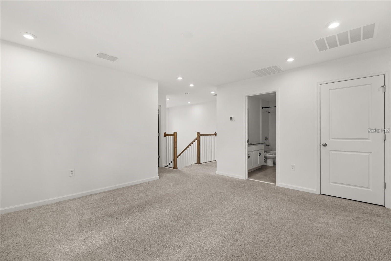 Image 17 of 34 For 1051 Lakeshore Breeze Place