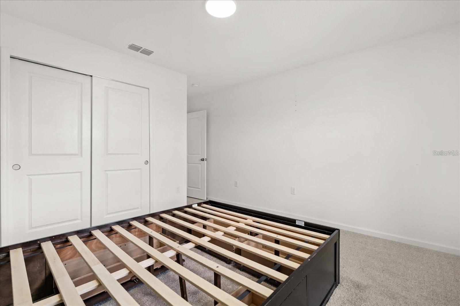 Image 21 of 34 For 1051 Lakeshore Breeze Place