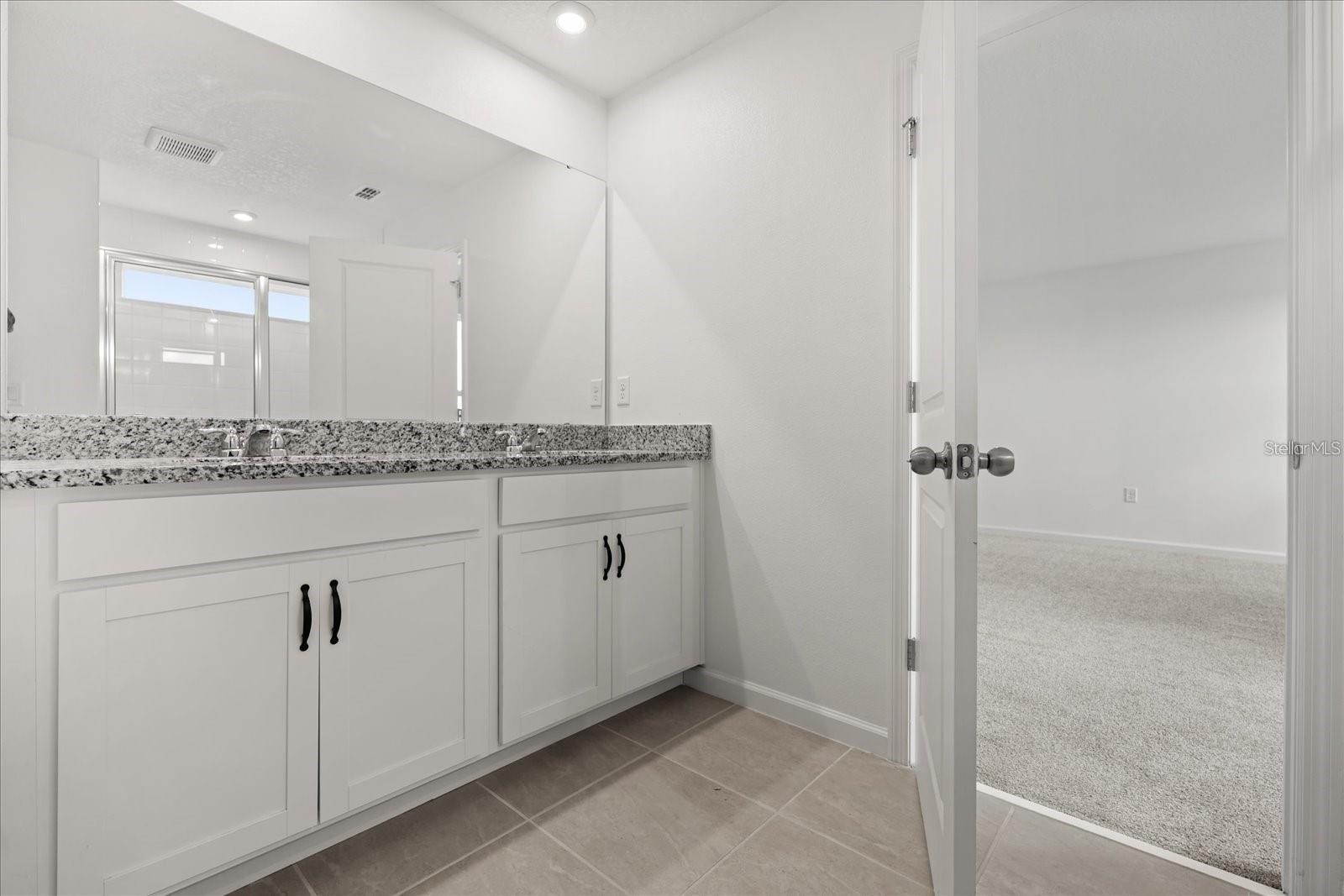 Image 24 of 34 For 1051 Lakeshore Breeze Place