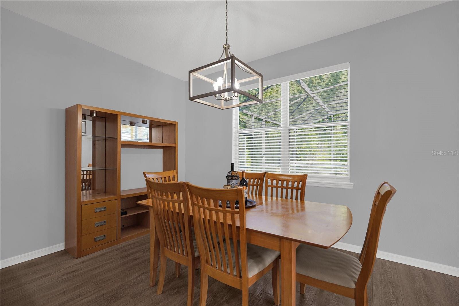 Image 10 of 32 For 1453 Royal Ridge Drive