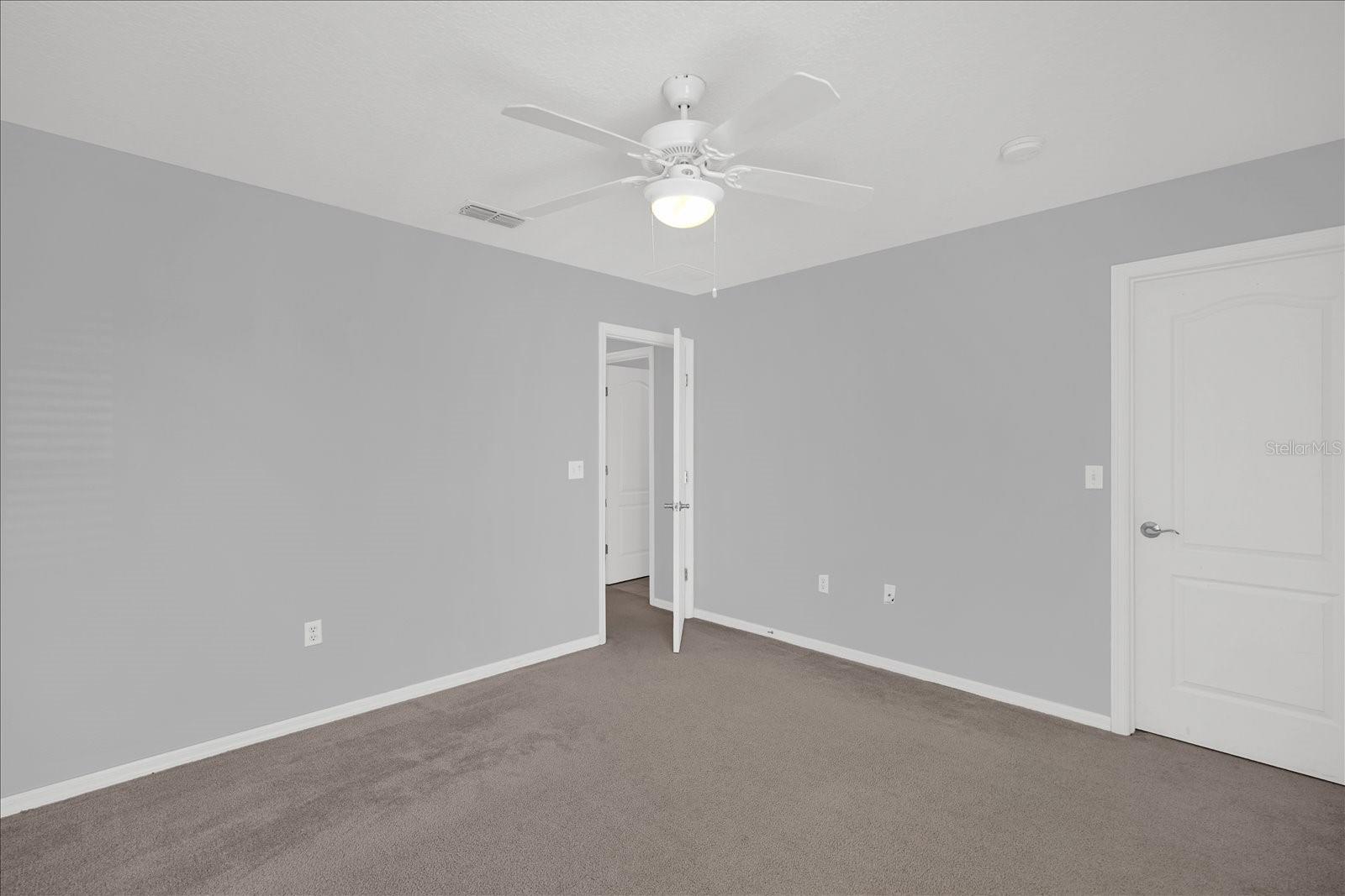 Image 13 of 32 For 1453 Royal Ridge Drive