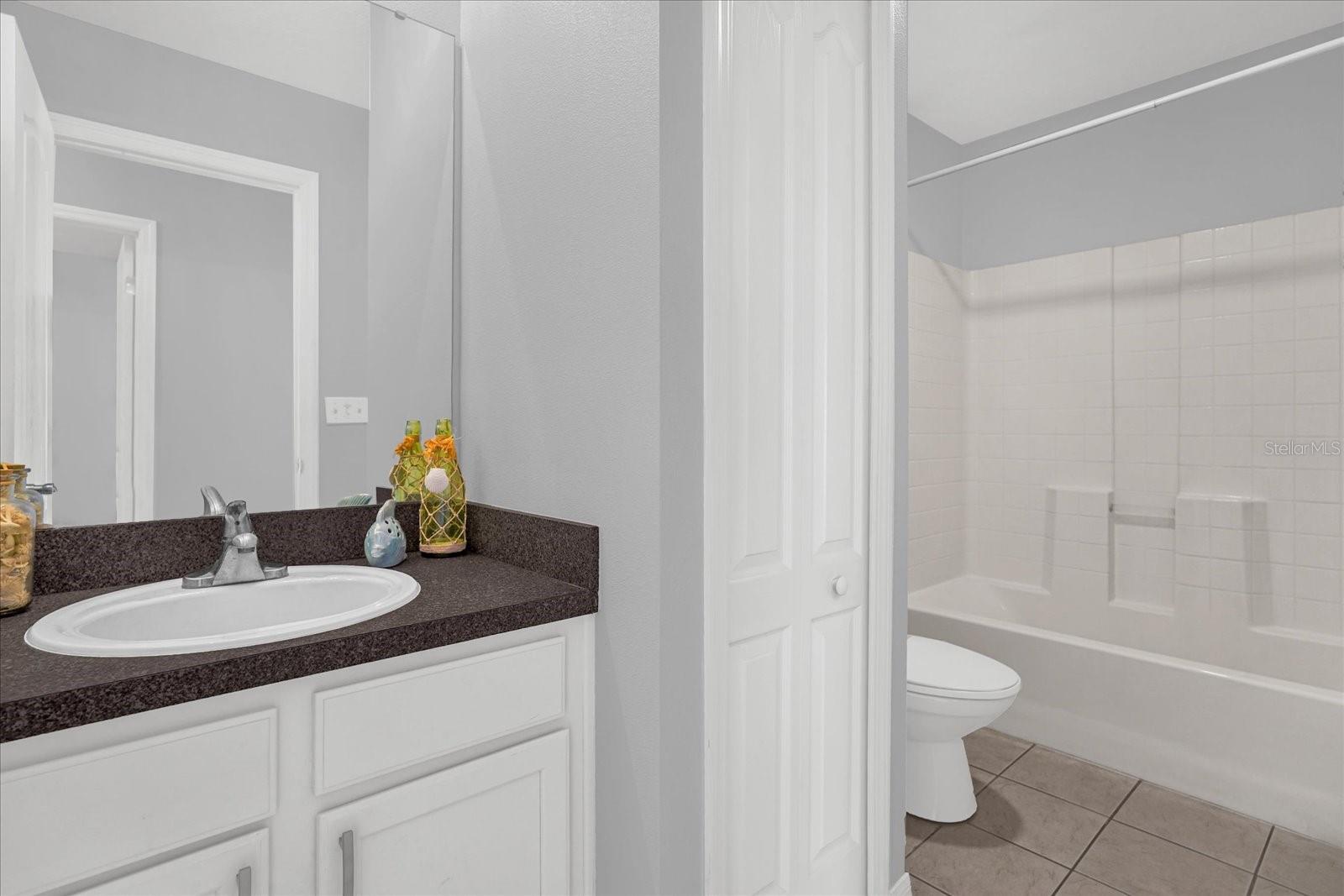 Image 14 of 32 For 1453 Royal Ridge Drive