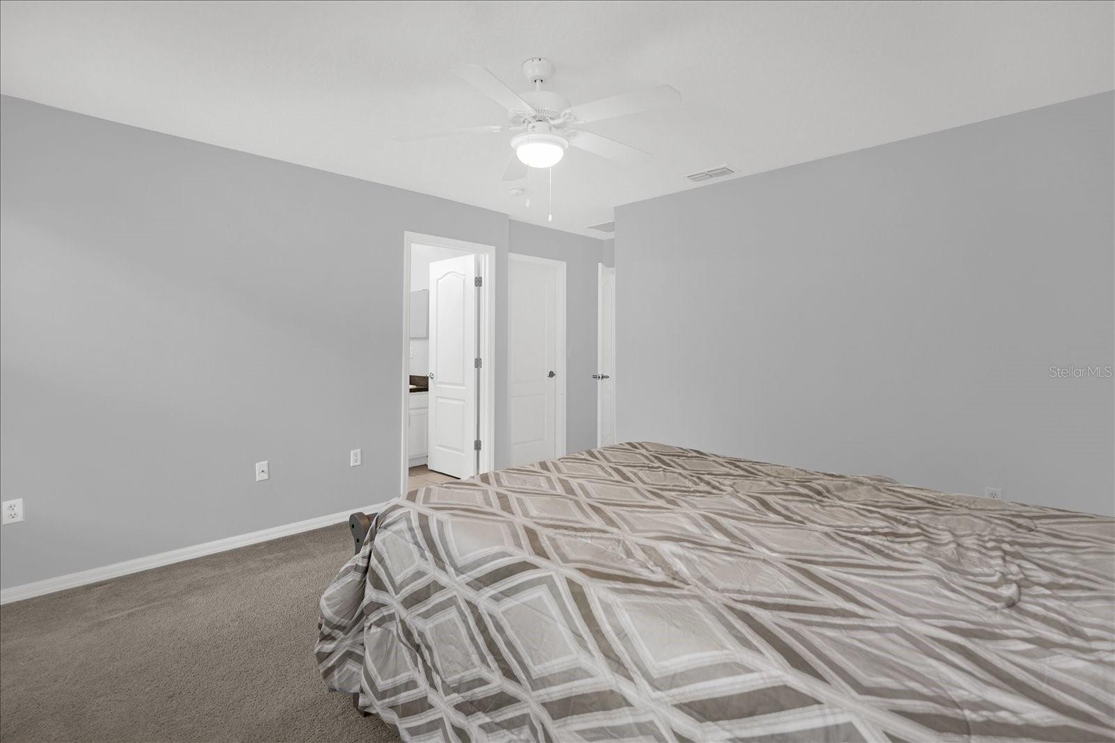 Image 18 of 32 For 1453 Royal Ridge Drive