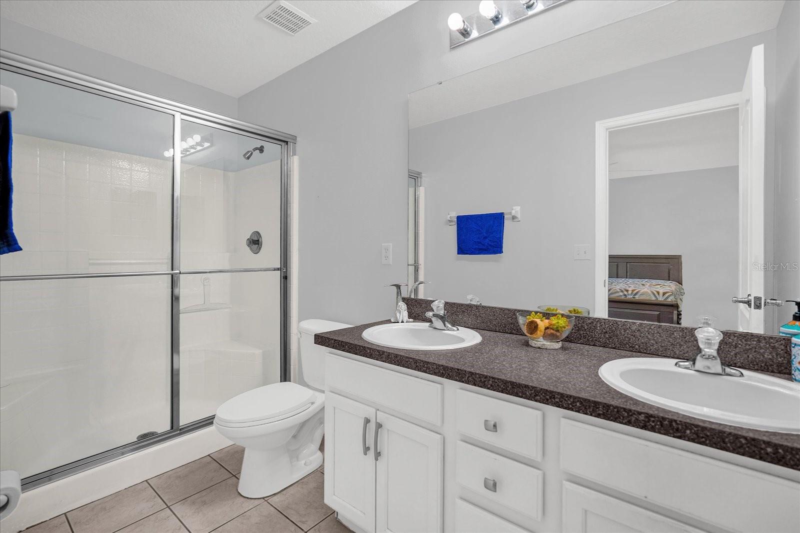 Image 19 of 32 For 1453 Royal Ridge Drive