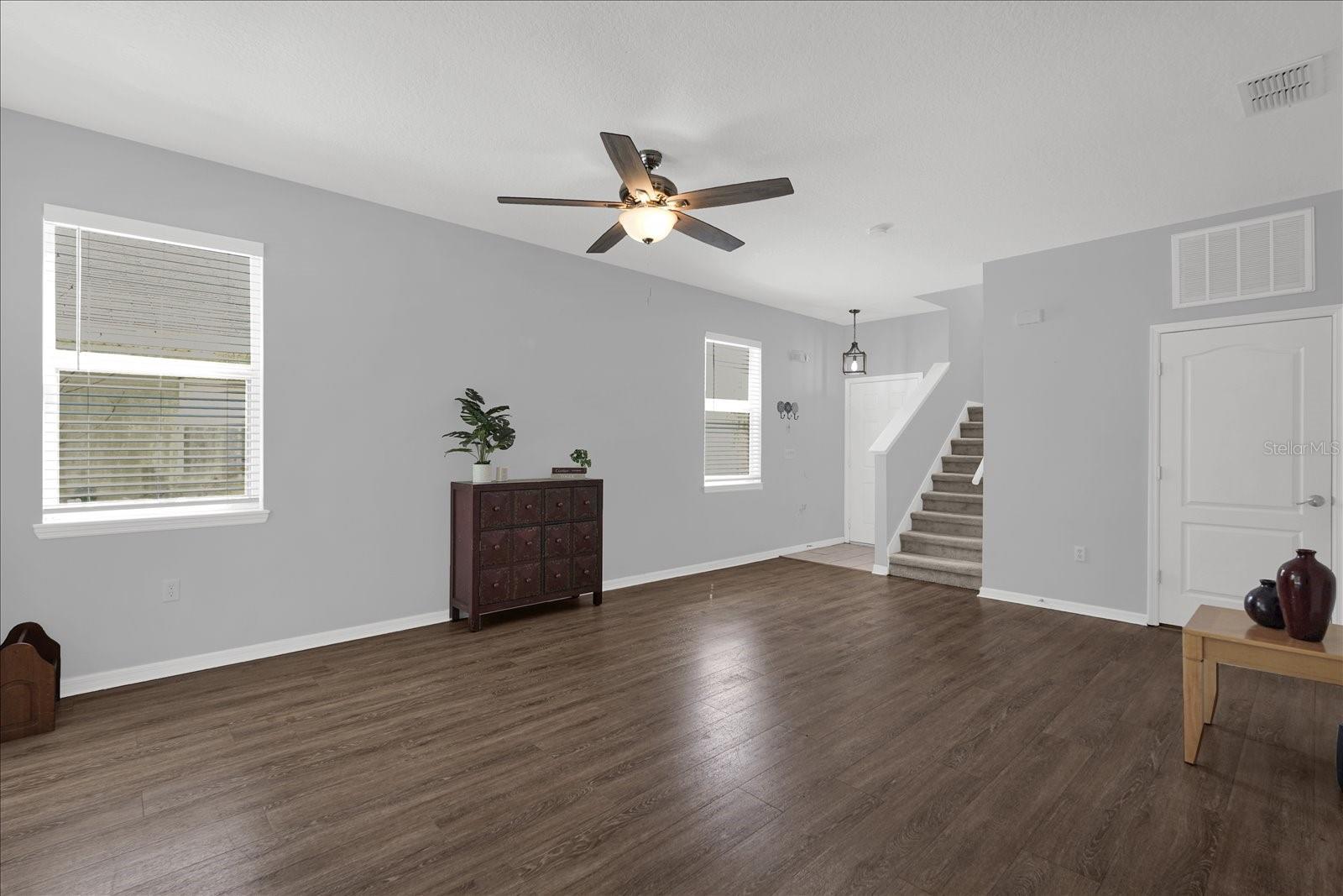 Image 5 of 32 For 1453 Royal Ridge Drive