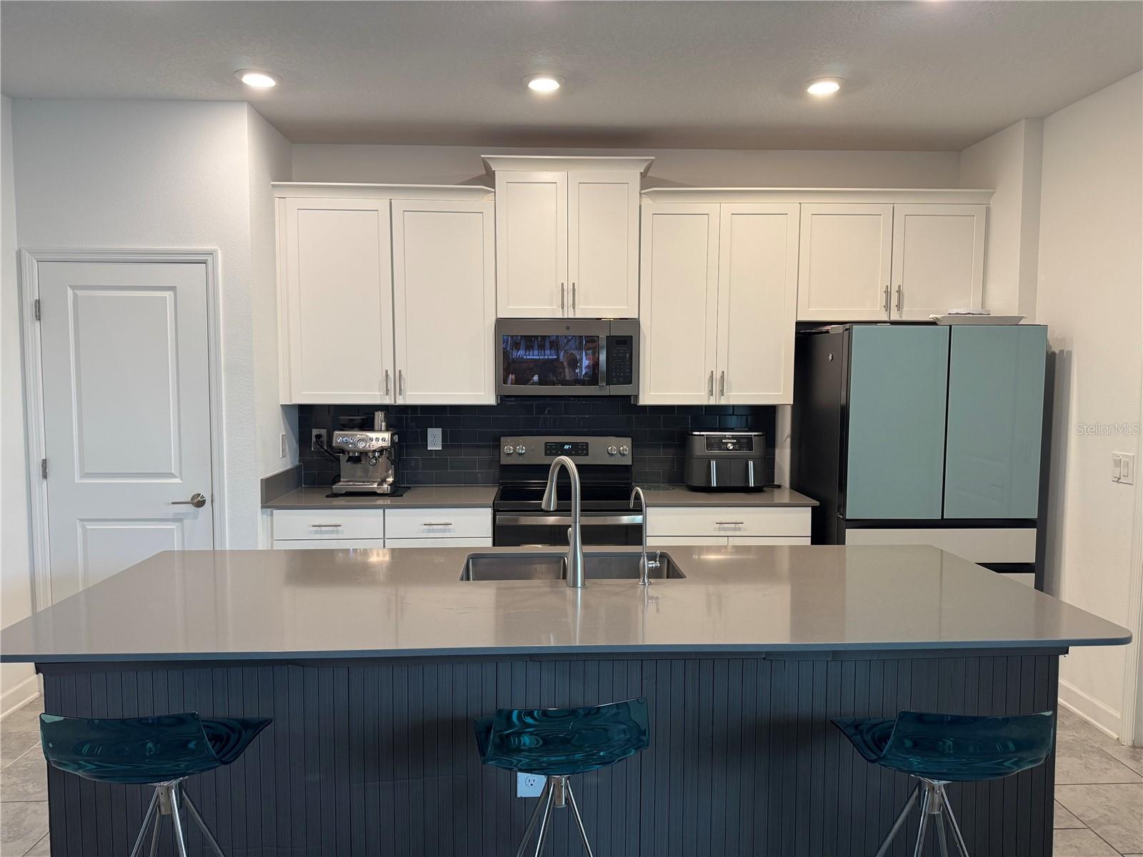 Image 14 of 40 For 11924 Boldface Drive