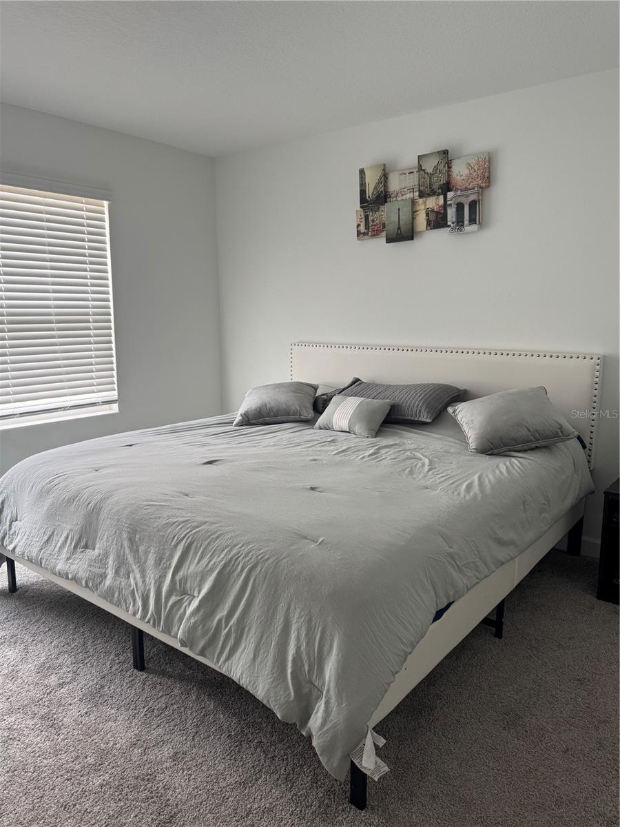 Image 16 of 40 For 11924 Boldface Drive