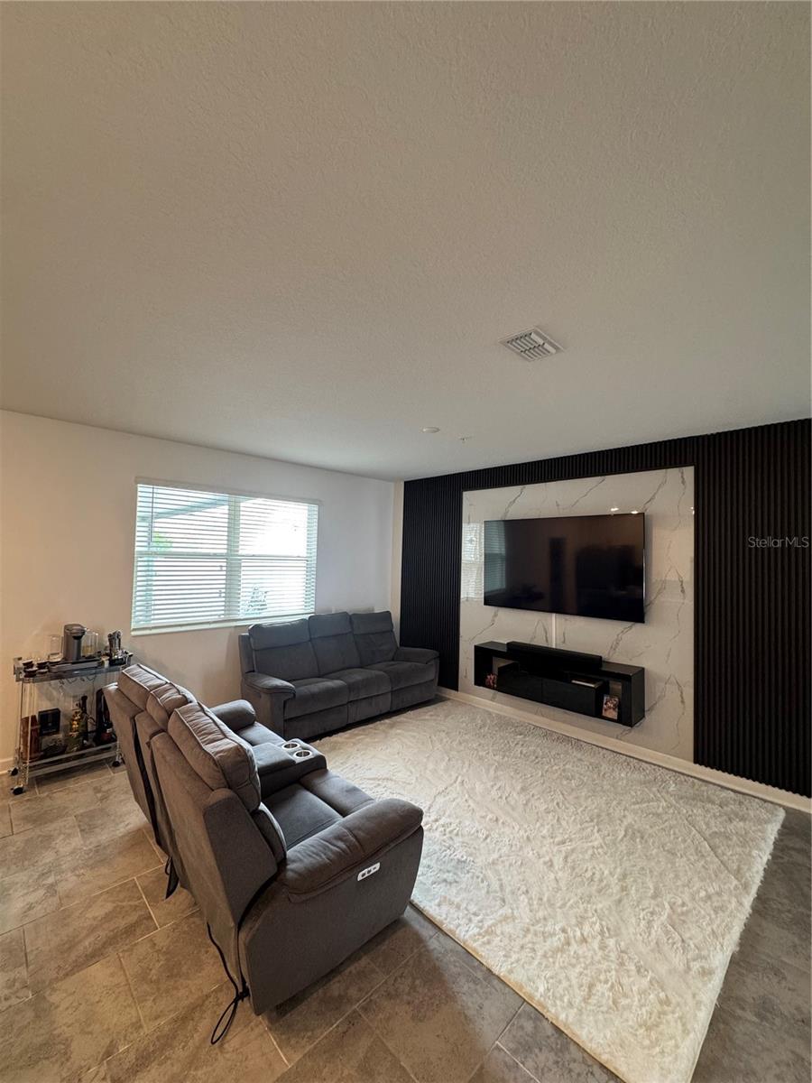 Image 2 of 40 For 11924 Boldface Drive