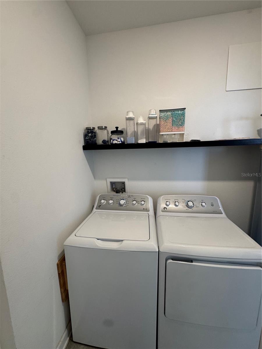 Image 28 of 40 For 11924 Boldface Drive