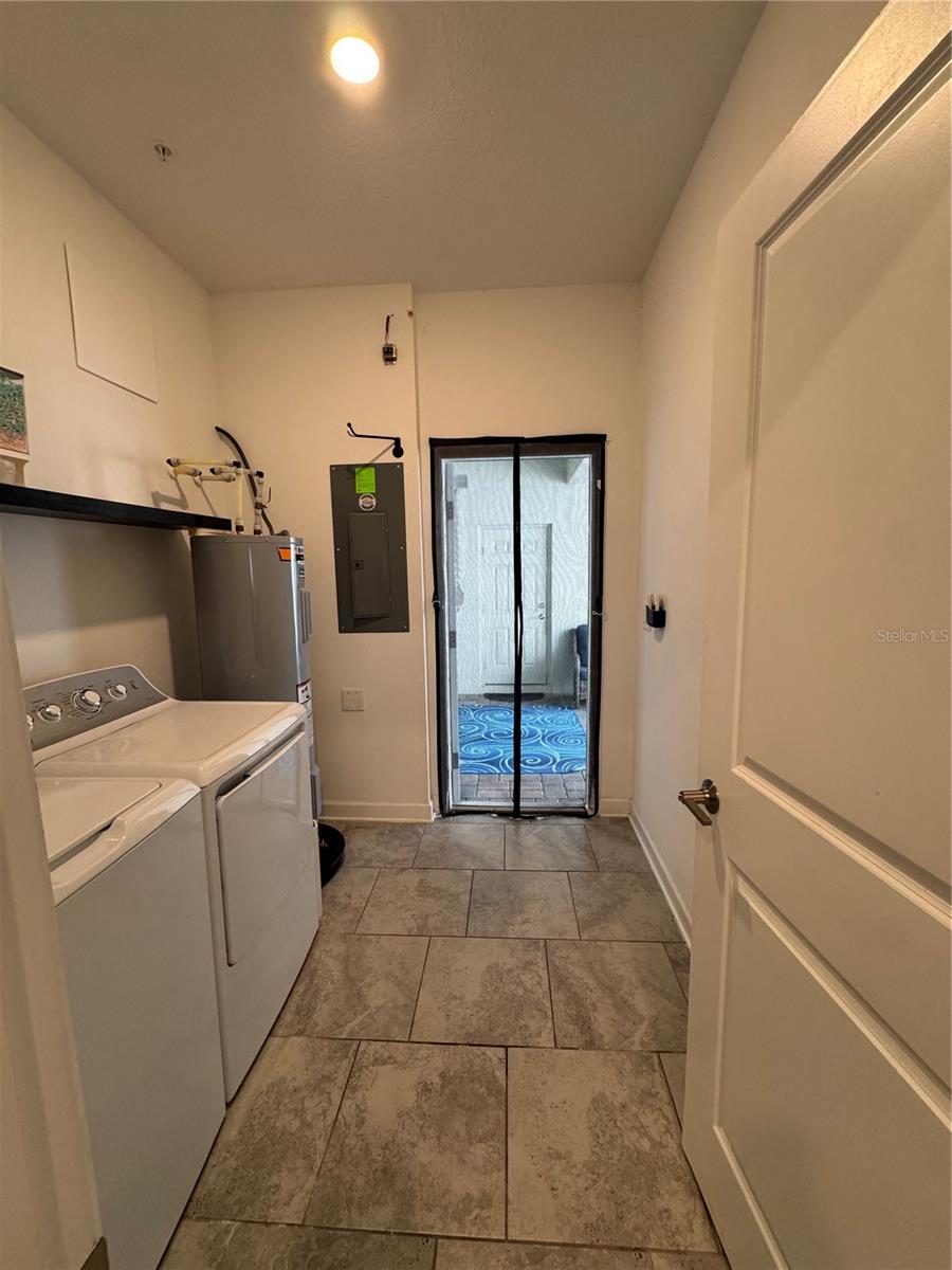 Image 31 of 40 For 11924 Boldface Drive