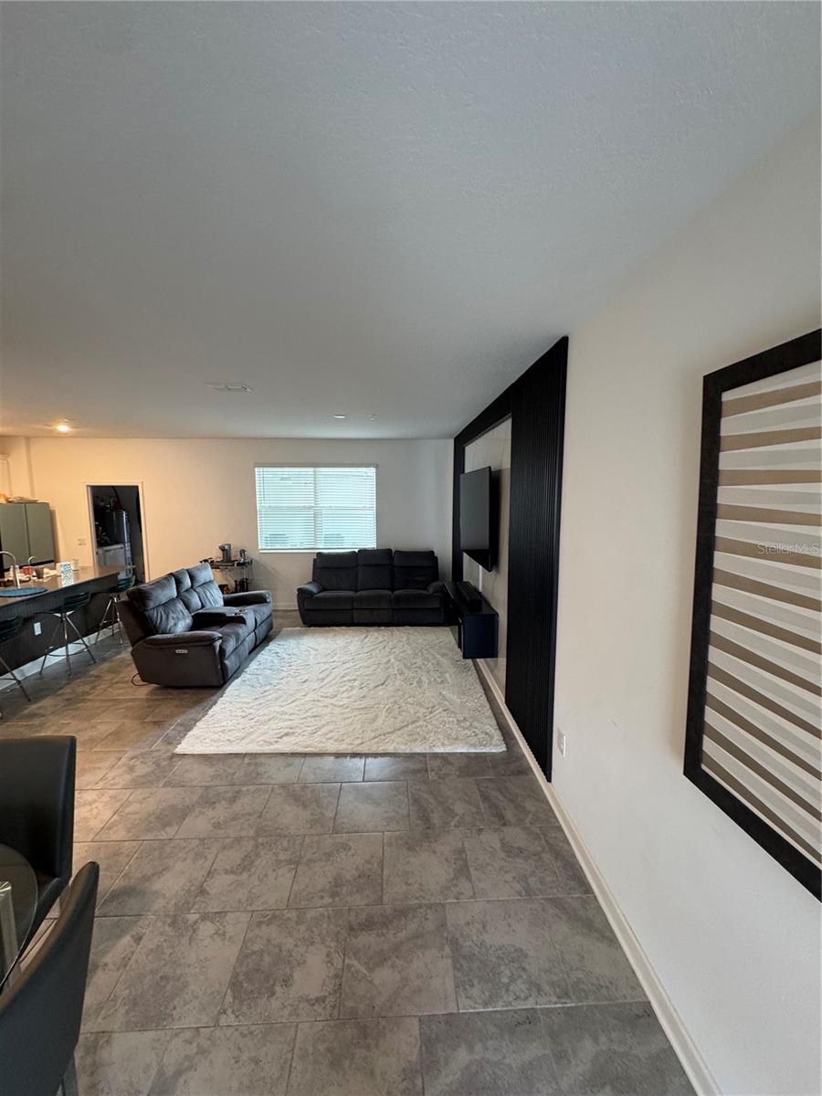 Image 4 of 40 For 11924 Boldface Drive