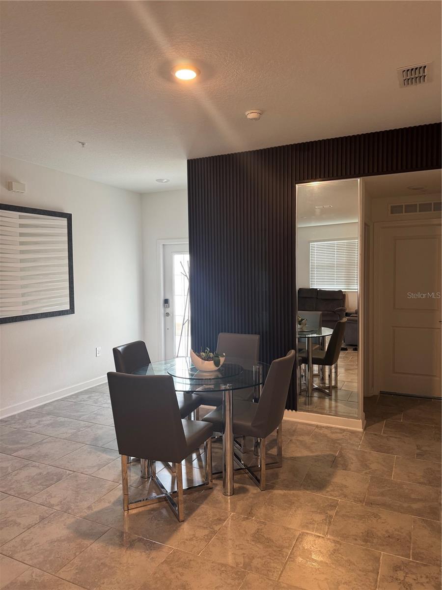 Image 7 of 40 For 11924 Boldface Drive