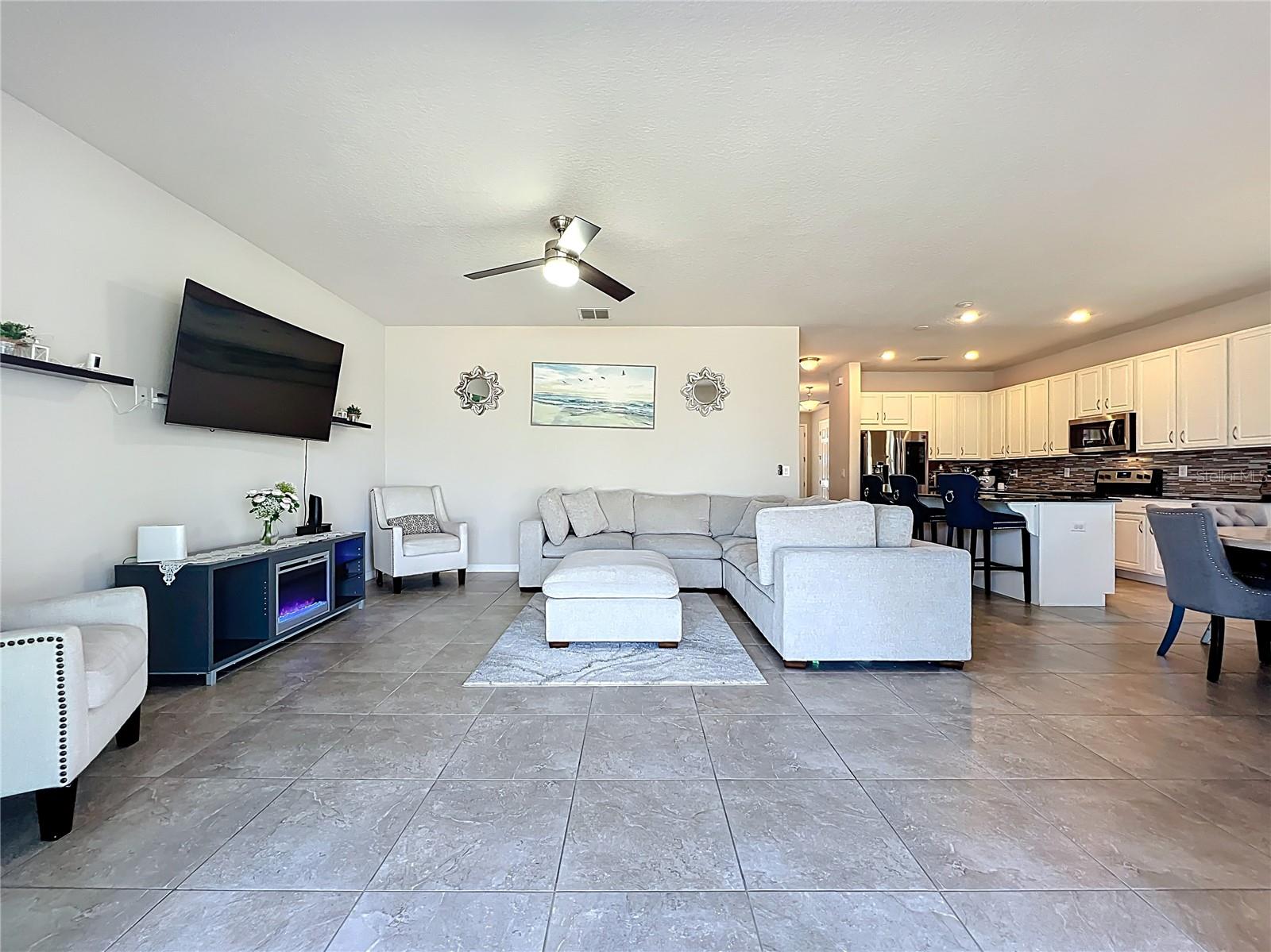 Image 19 of 61 For 2381 Rapollo Drive