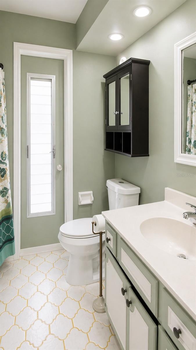 Image 4 of 4 For 9321 Applecrest Drive