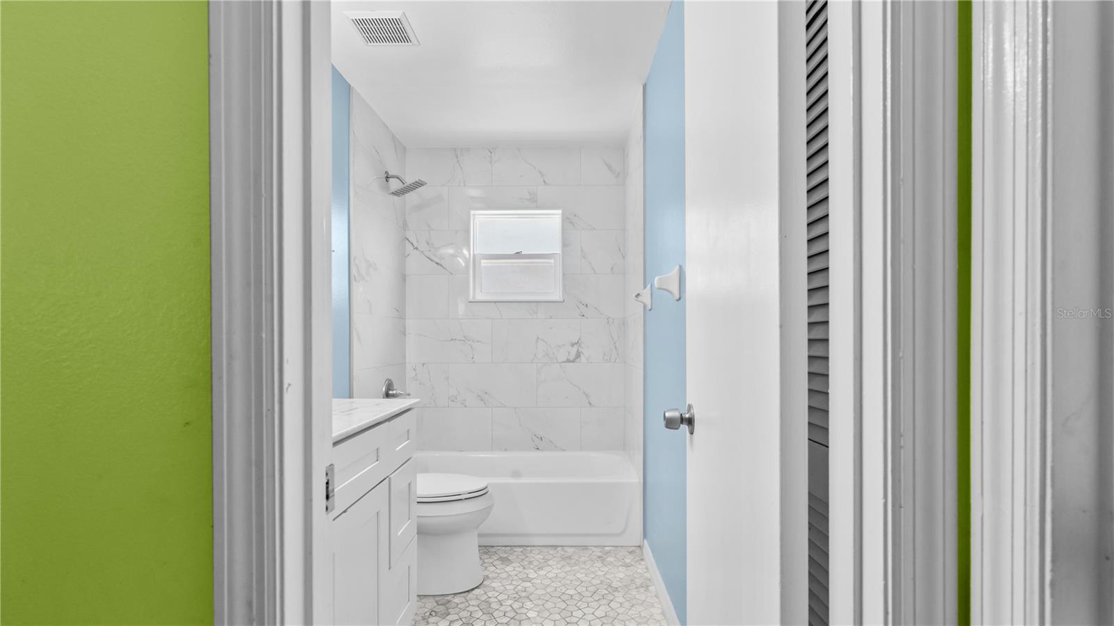 Image 16 of 21 For 3320 Pineridge Circle