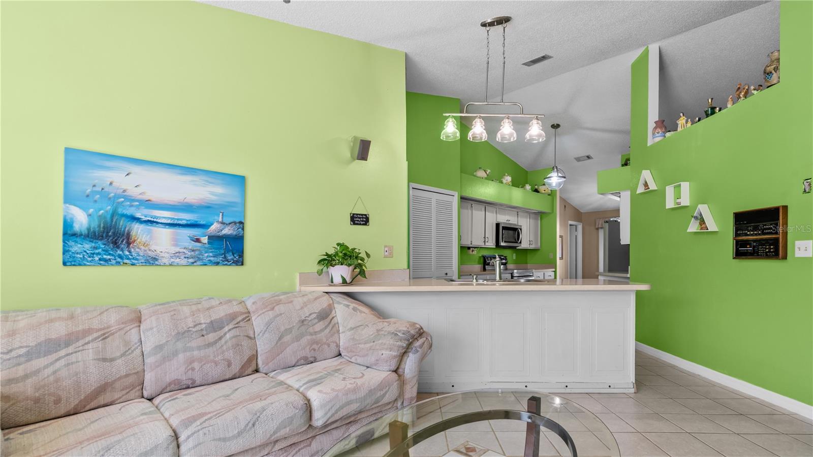 Image 4 of 21 For 3320 Pineridge Circle