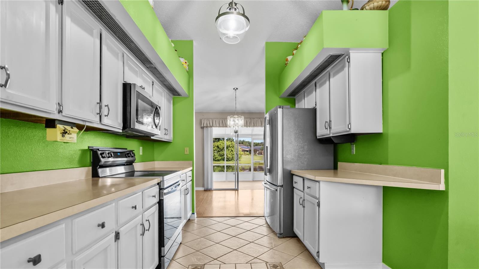 Image 8 of 21 For 3320 Pineridge Circle