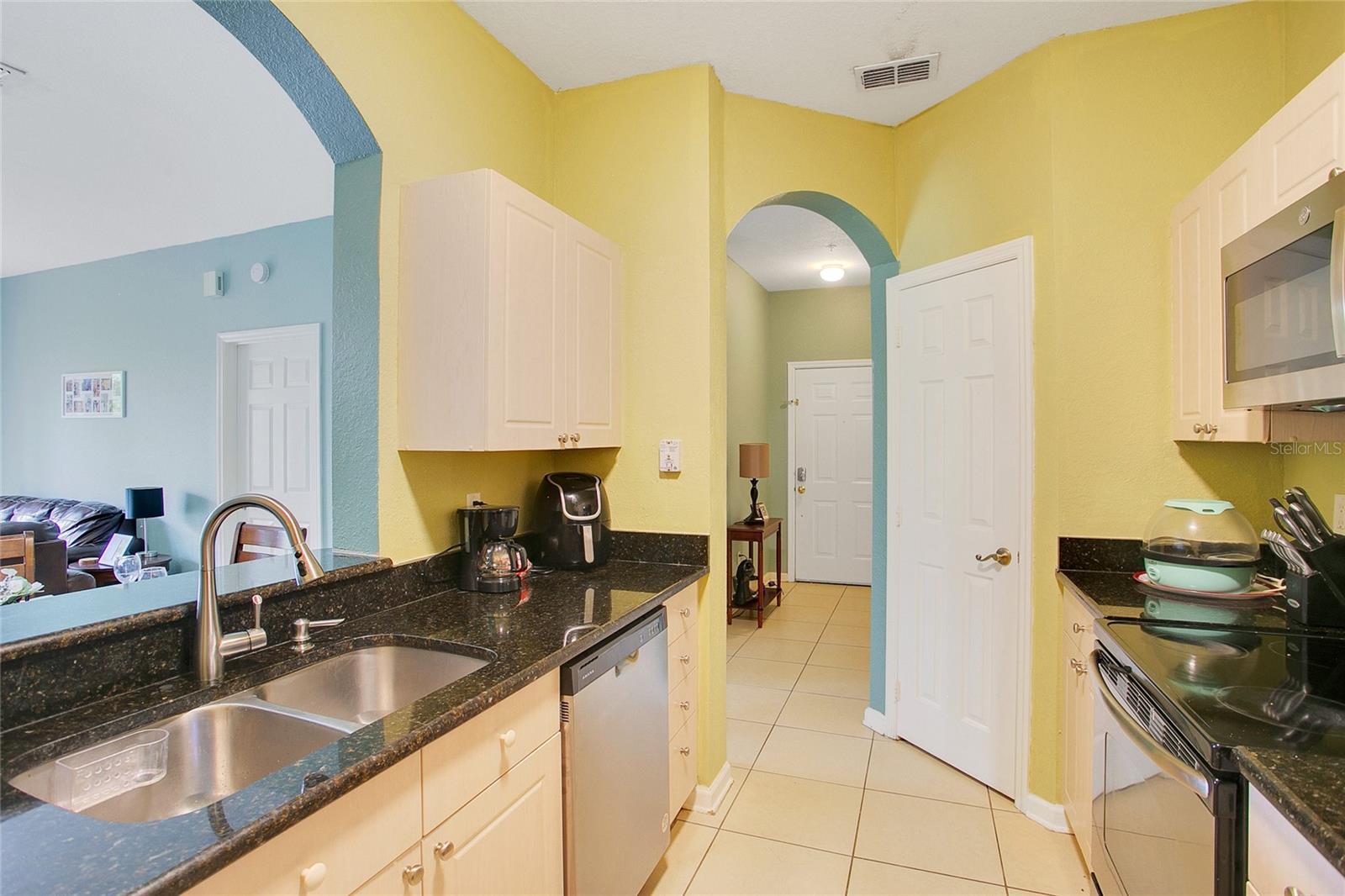 Image 5 of 22 For 2300 Silver Palm Drive # 303