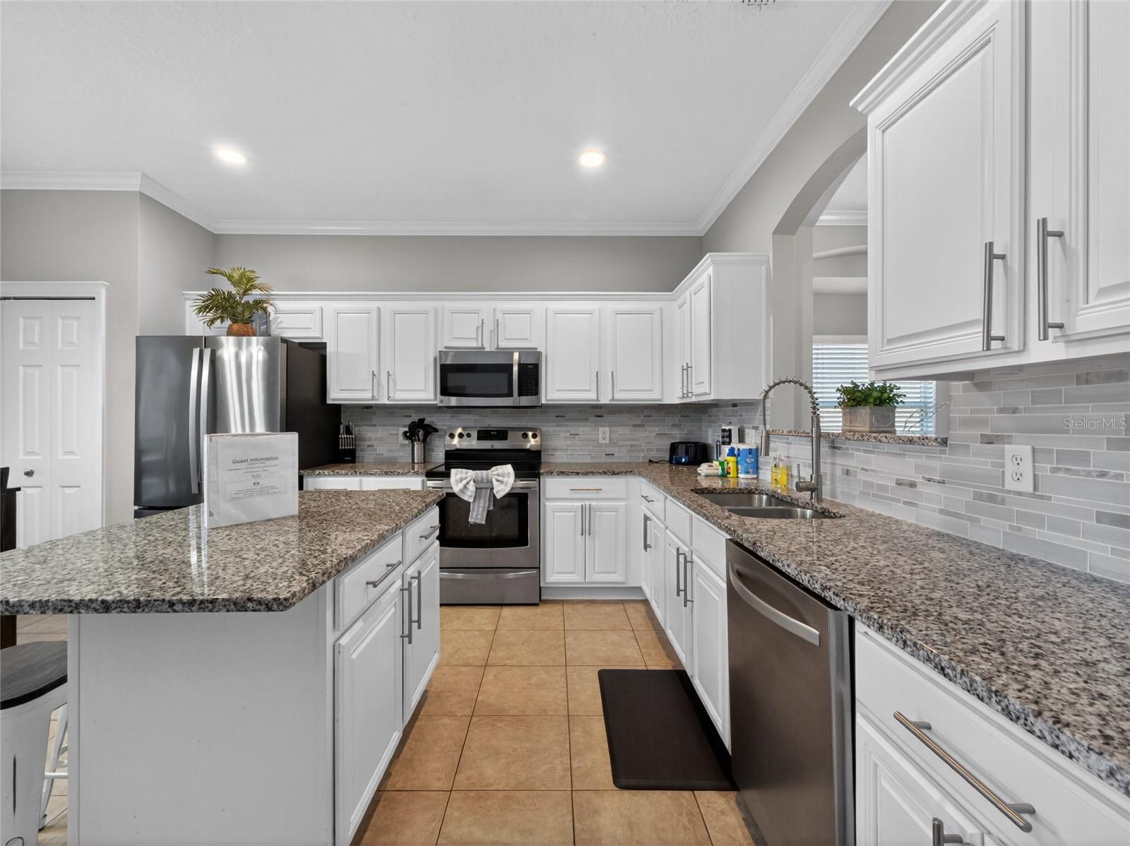 Image 12 of 51 For 242 Solana Circle