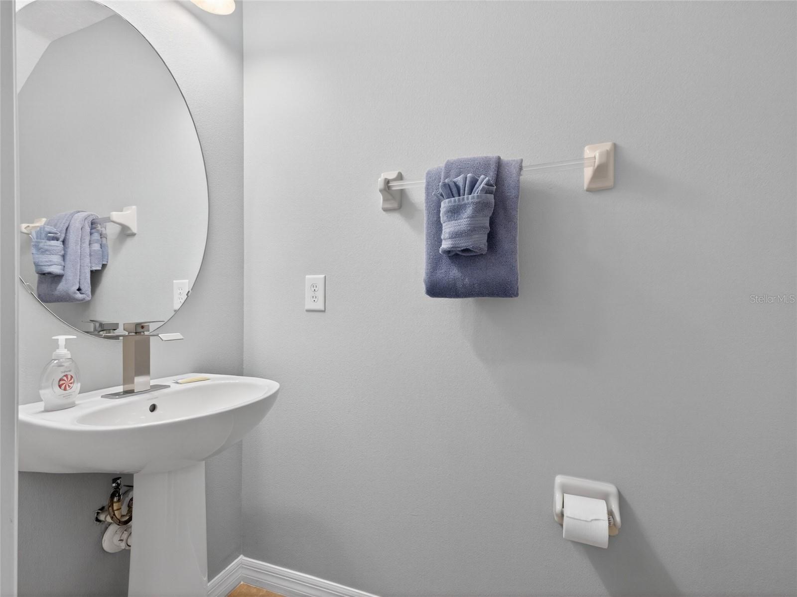 Image 33 of 51 For 242 Solana Circle