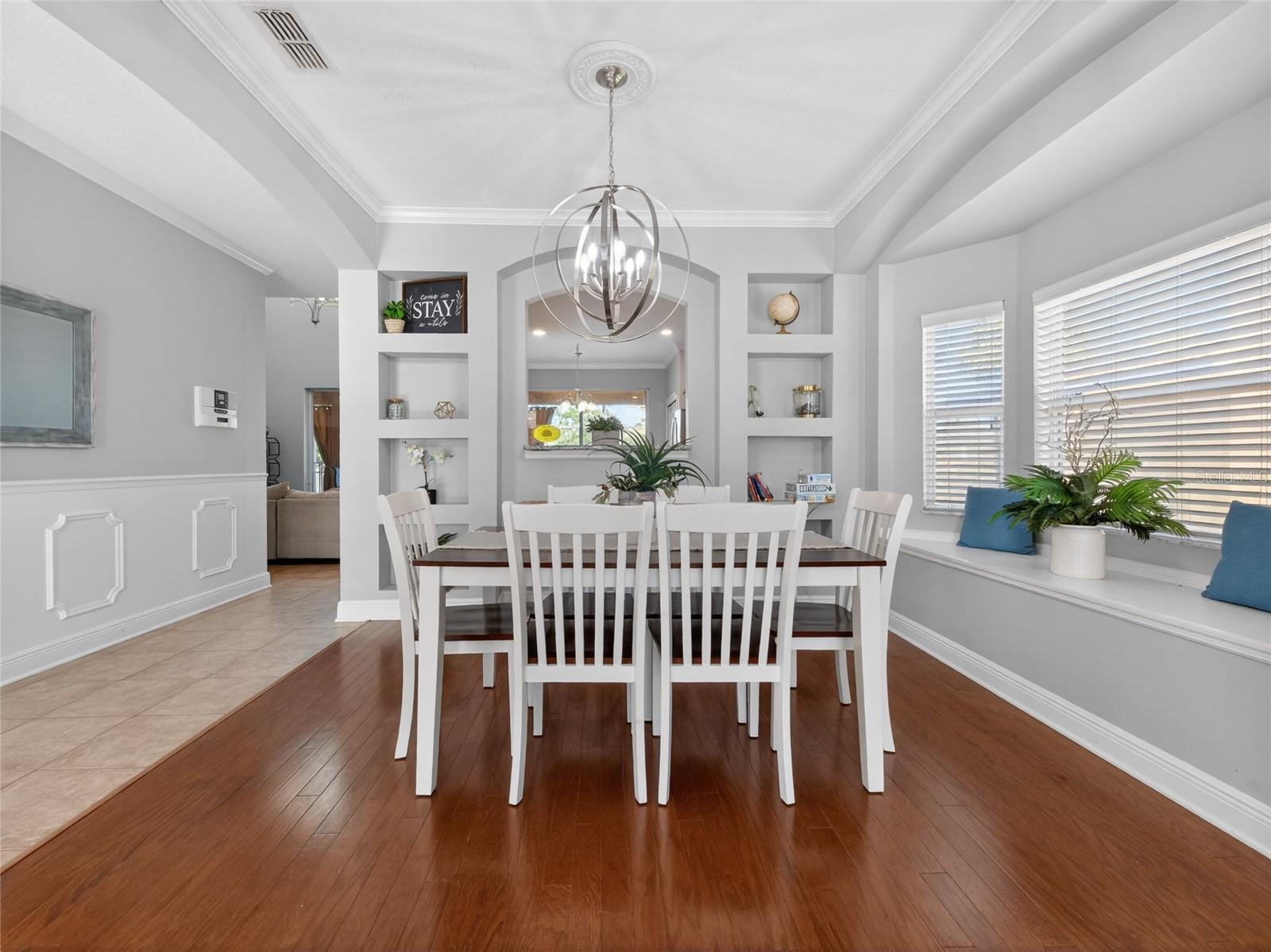 Image 7 of 51 For 242 Solana Circle