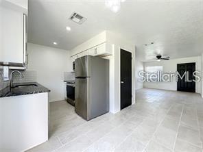 Image 3 of 9 For 5024 Washington Street