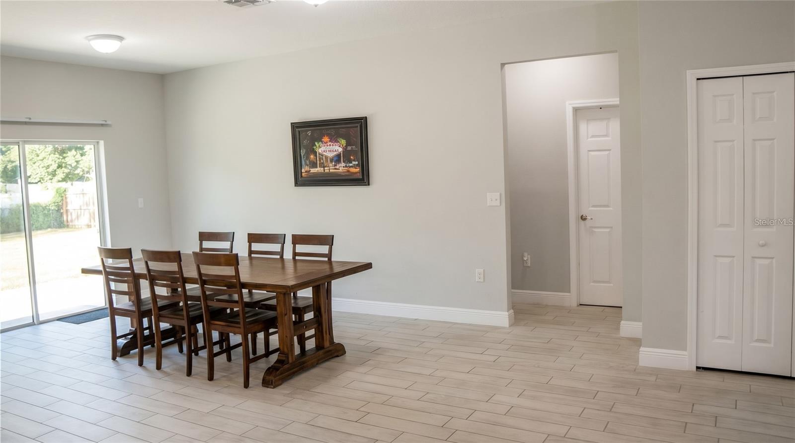 Image 13 of 22 For 276 Sunrise Boulevard