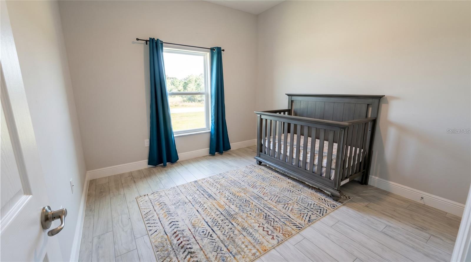 Image 19 of 22 For 276 Sunrise Boulevard