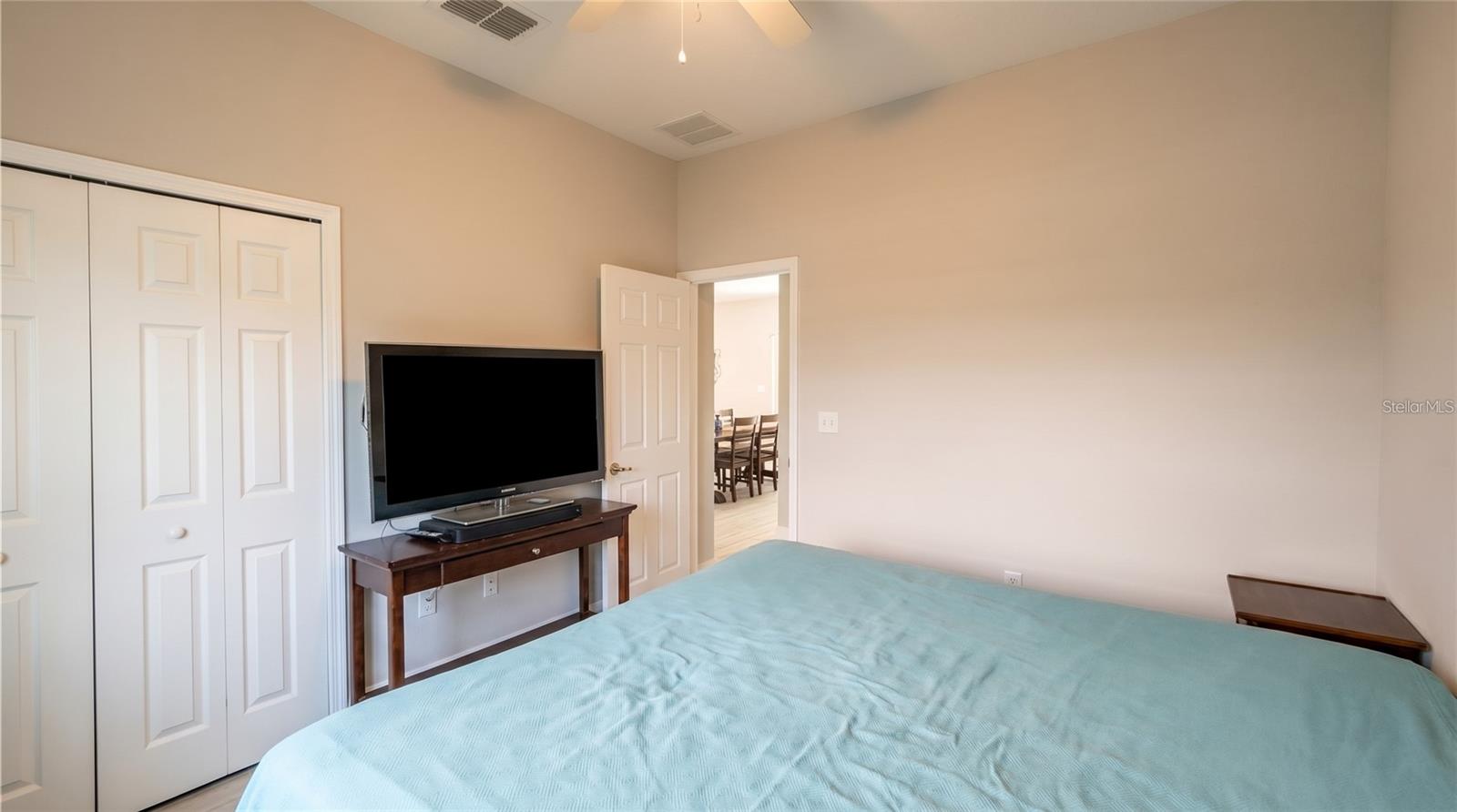 Image 20 of 22 For 276 Sunrise Boulevard