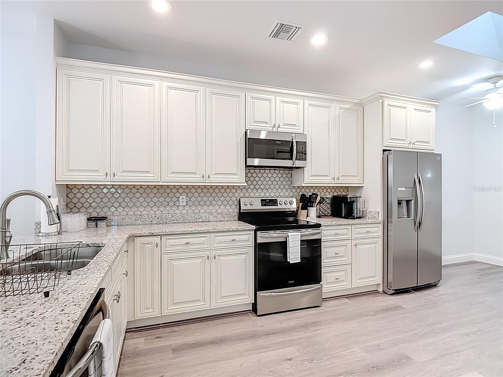 Image 9 of 50 For 69 Enclave Drive