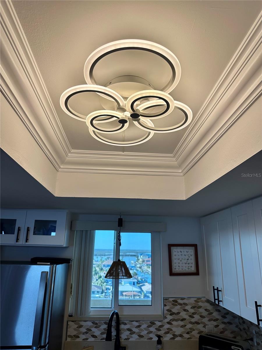 Image 10 of 85 For 5915 Sea Ranch Drive 711