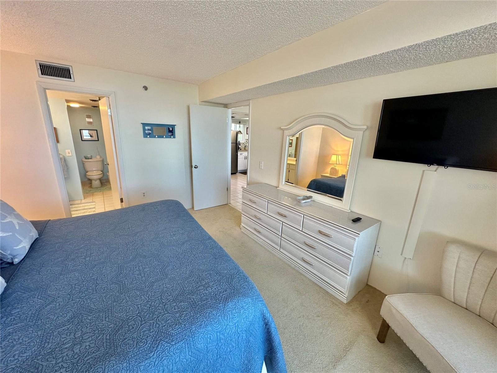 Image 18 of 85 For 5915 Sea Ranch Drive 711