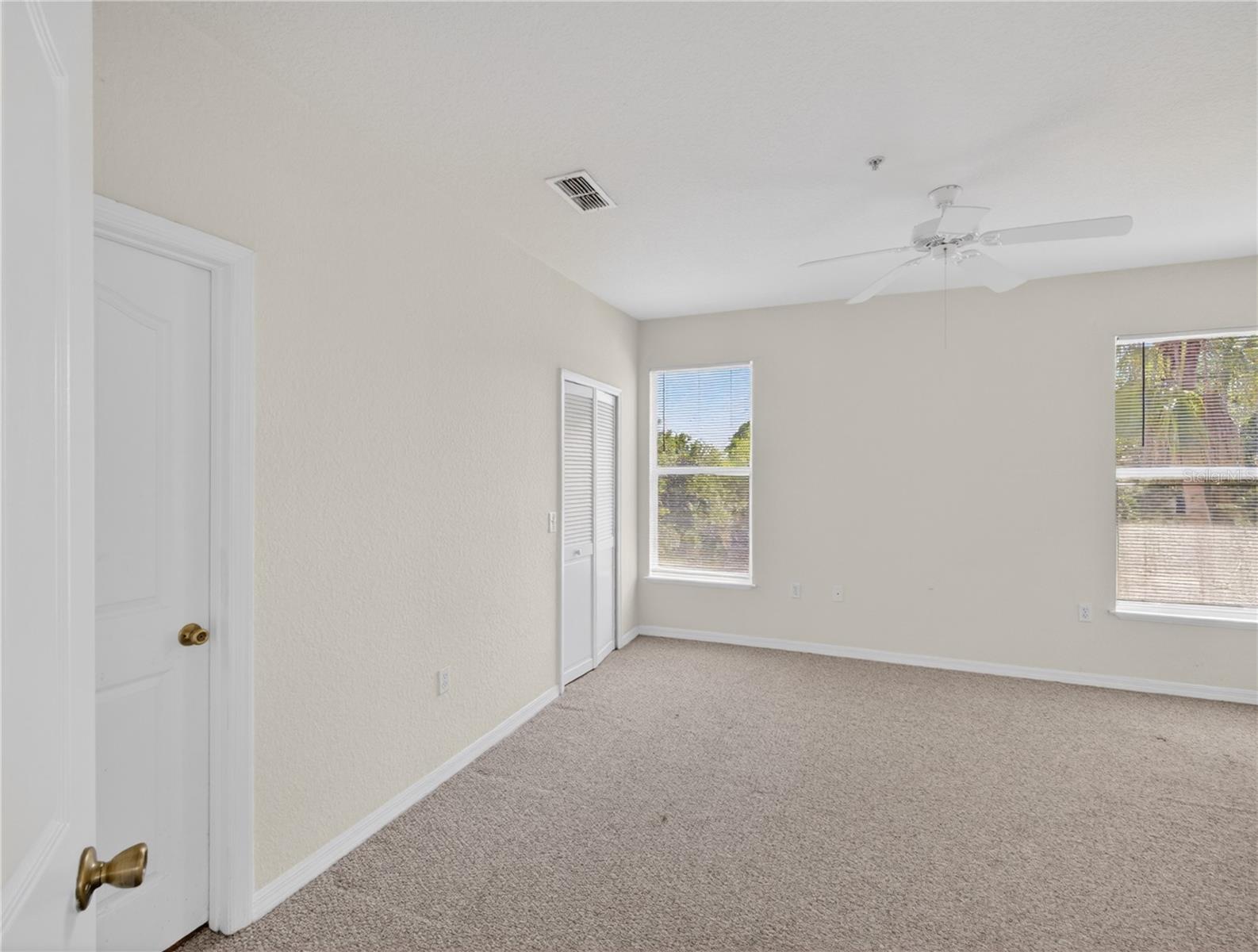 Image 14 of 48 For 1100 Lake Shadow Circle 2307