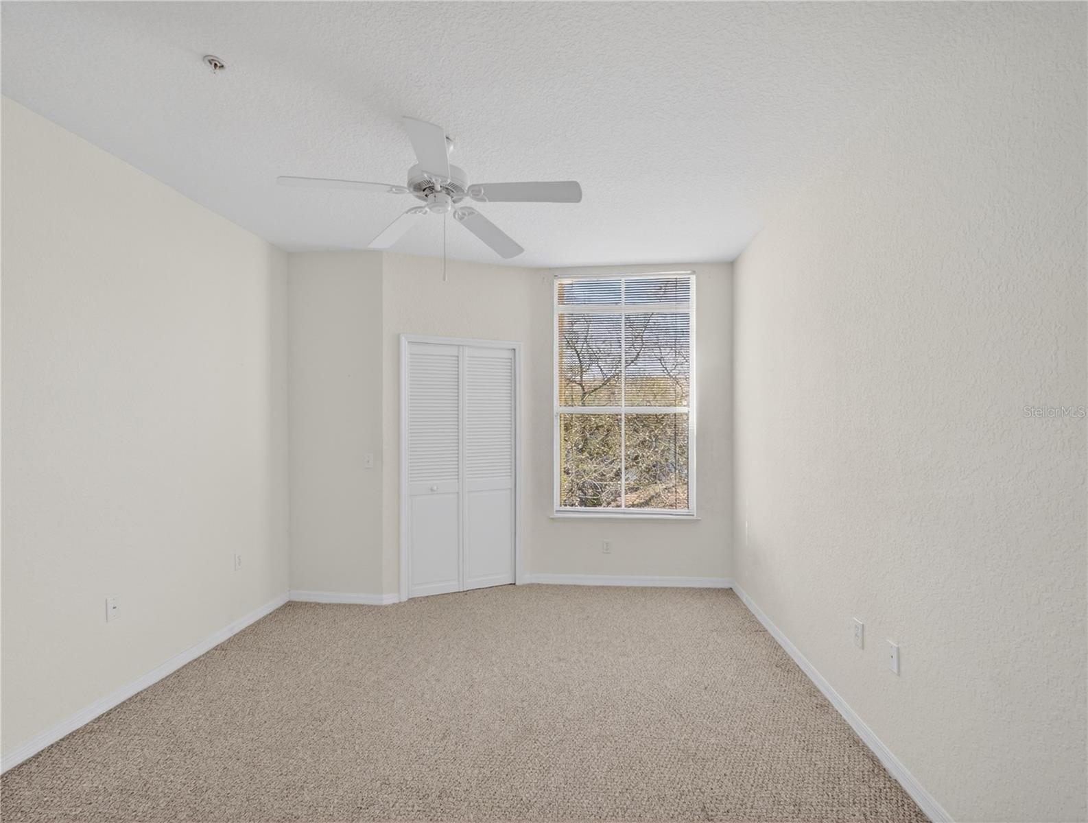 Image 17 of 48 For 1100 Lake Shadow Circle 2307