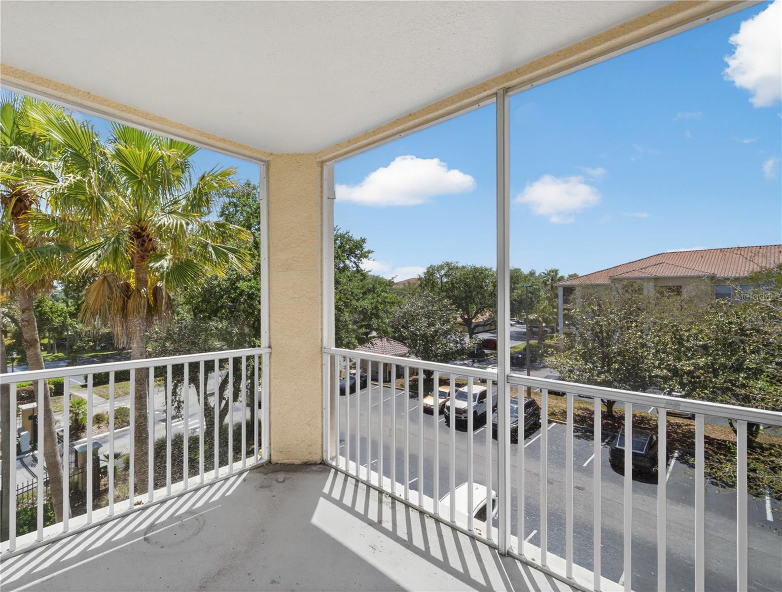 Image 33 of 48 For 1100 Lake Shadow Circle 2307