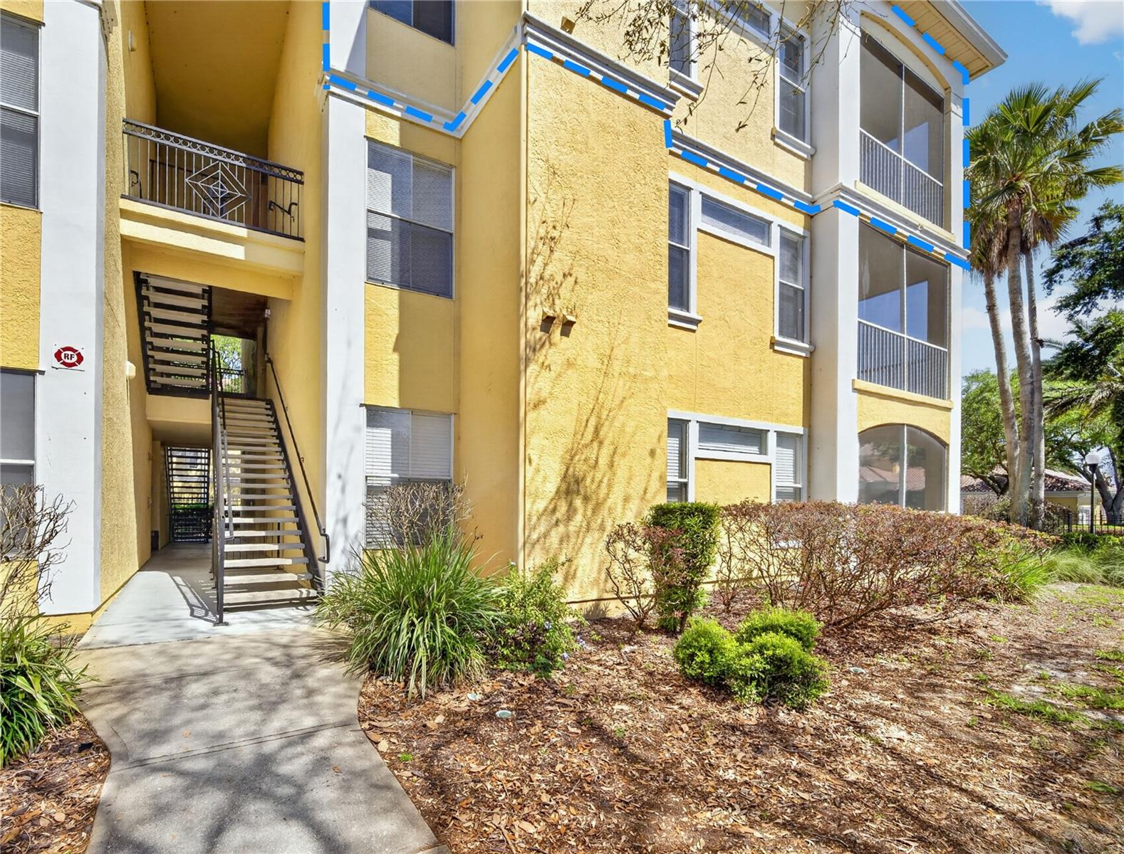 Image 34 of 48 For 1100 Lake Shadow Circle 2307