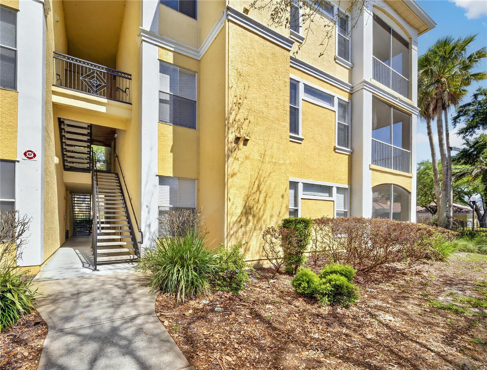 Image 35 of 48 For 1100 Lake Shadow Circle 2307