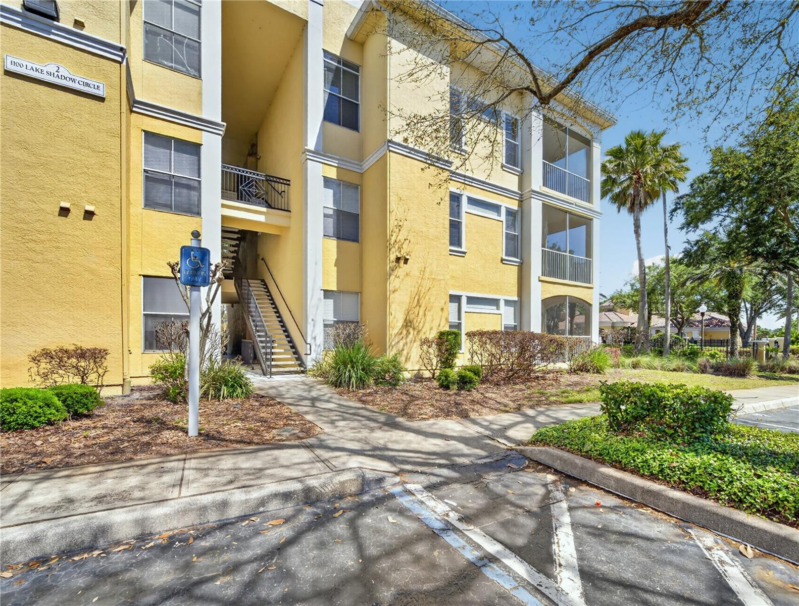 Image 36 of 48 For 1100 Lake Shadow Circle 2307