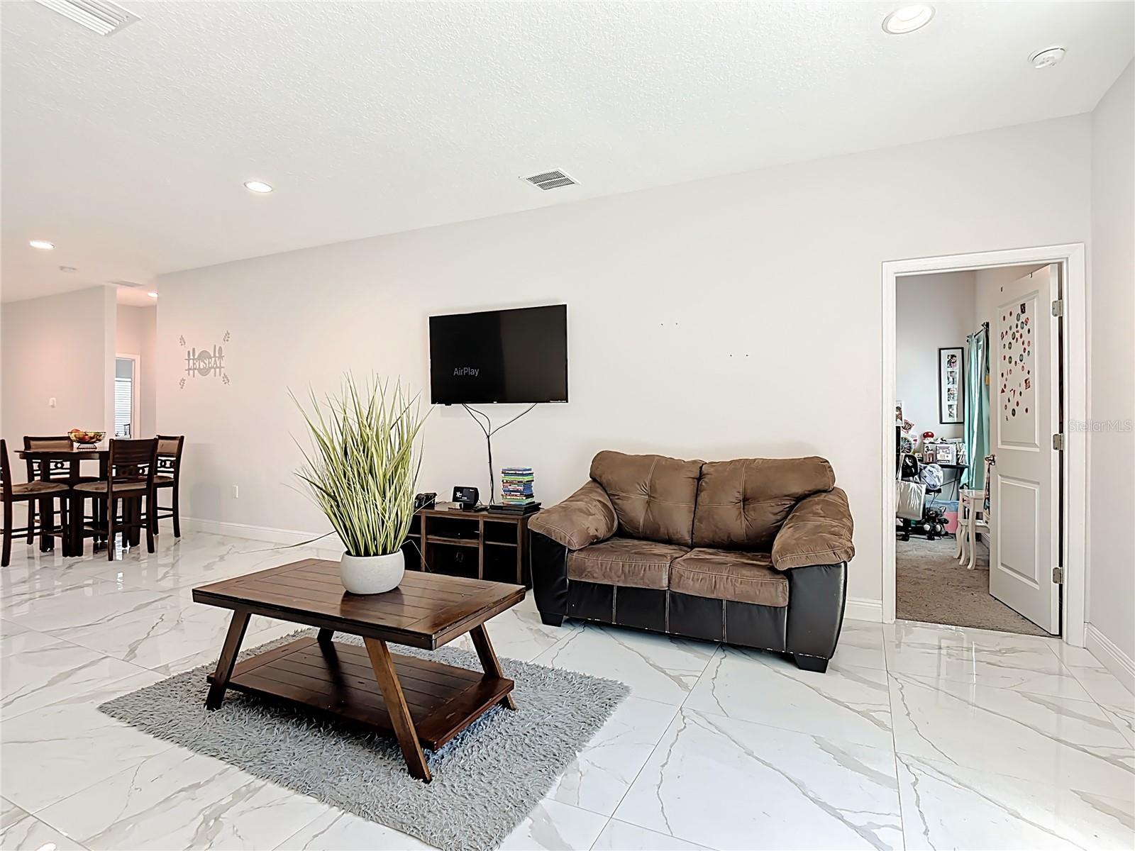 Image 10 of 29 For 471 Gannet Court
