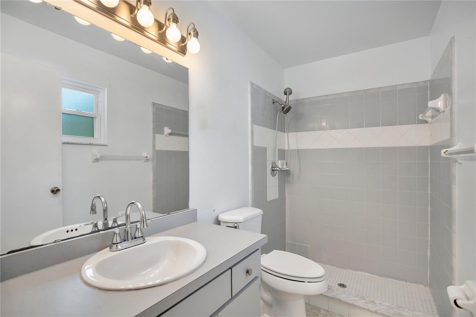 Image 18 of 36 For 1672 Bavon Drive