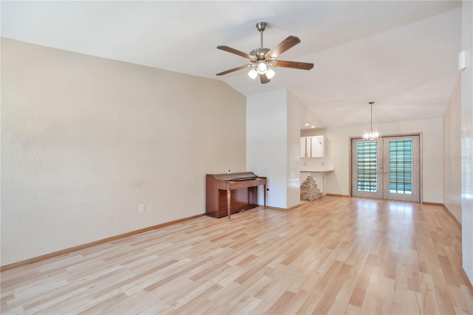 Image 5 of 36 For 1672 Bavon Drive