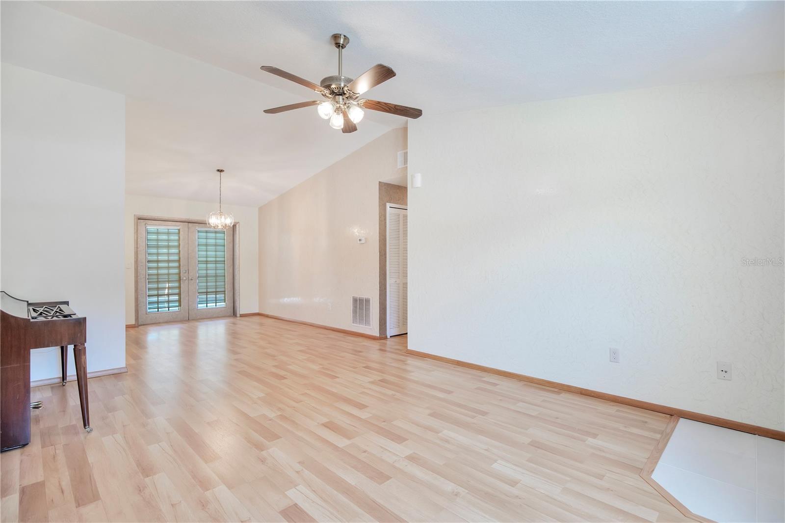 Image 7 of 36 For 1672 Bavon Drive