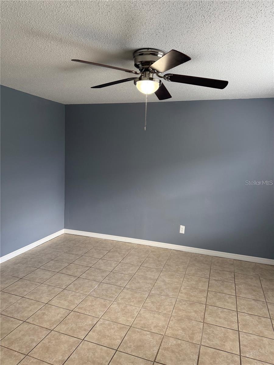 Image 13 of 18 For 7210 Manhattan Avenue 2011