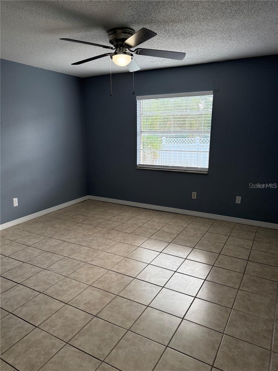 Image 18 of 18 For 7210 Manhattan Avenue 2011