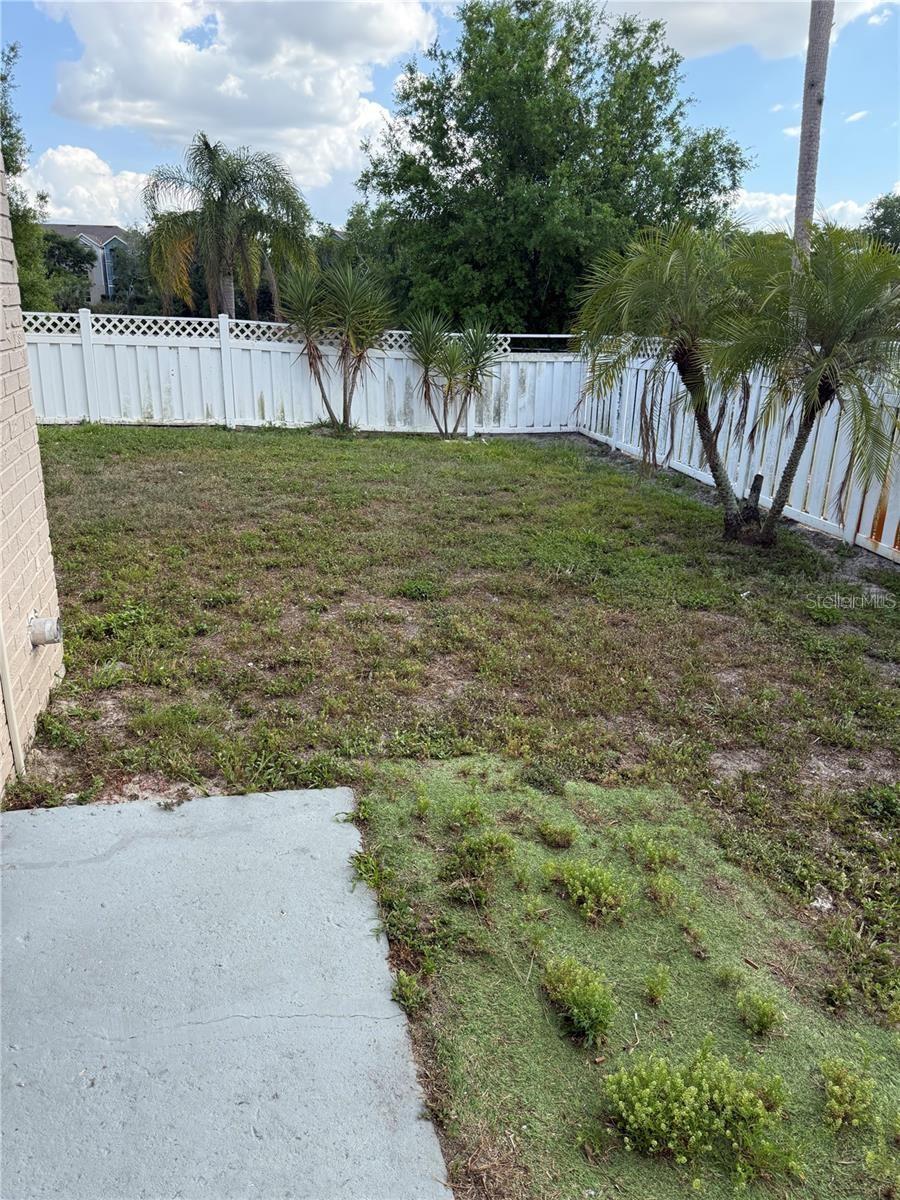 Image 6 of 18 For 7210 Manhattan Avenue 2011