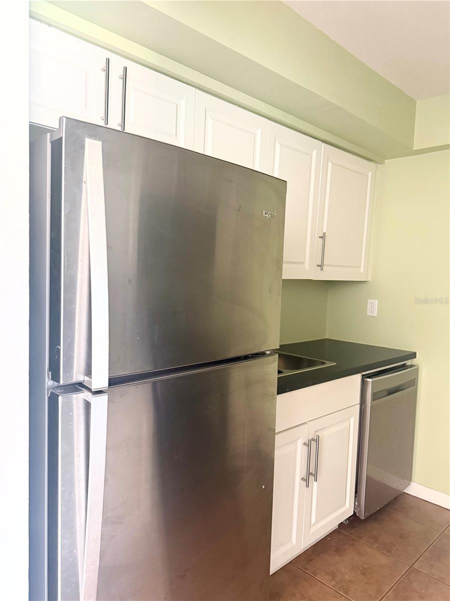 Image 3 of 50 For 1000 Lake Of The Woods Boulevard 101b