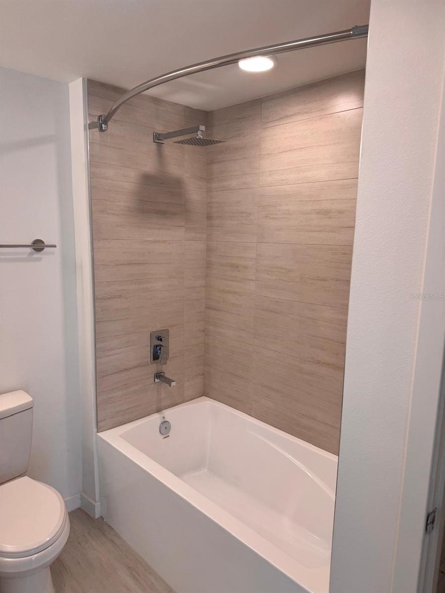 Image 3 of 8 For 5587 Millenia Boulevard 202