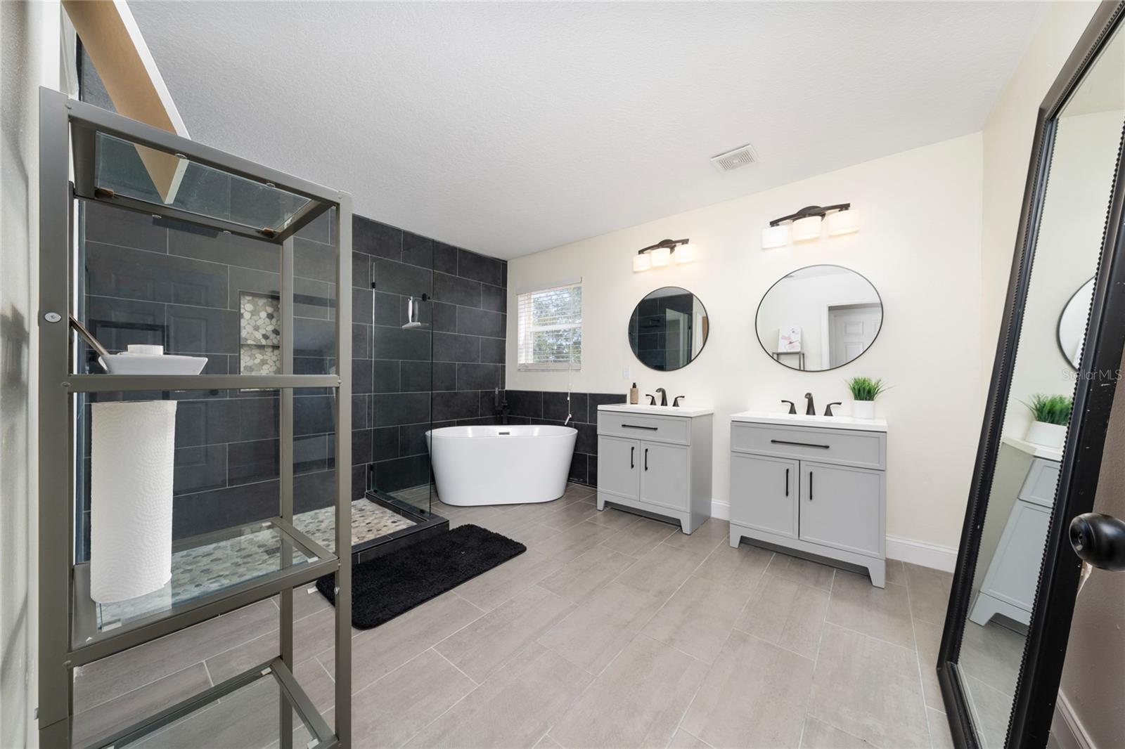 Image 21 of 31 For 2764 Patrician Circle