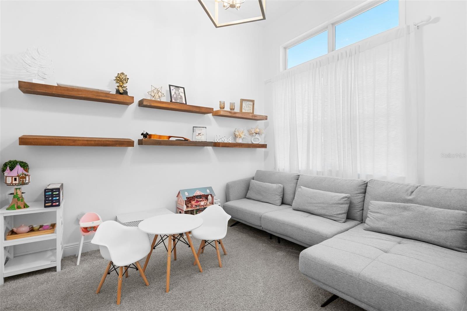 Image 18 of 61 For 13736 Larkton Lane